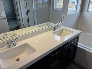 DOUBLE SINKS IN GRAND MASTER BATH
