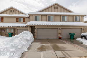 Photo 1 of 1840 E WHITETAIL WAY