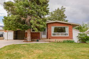 Photo 1 of 1247 E SHERIDAN DR