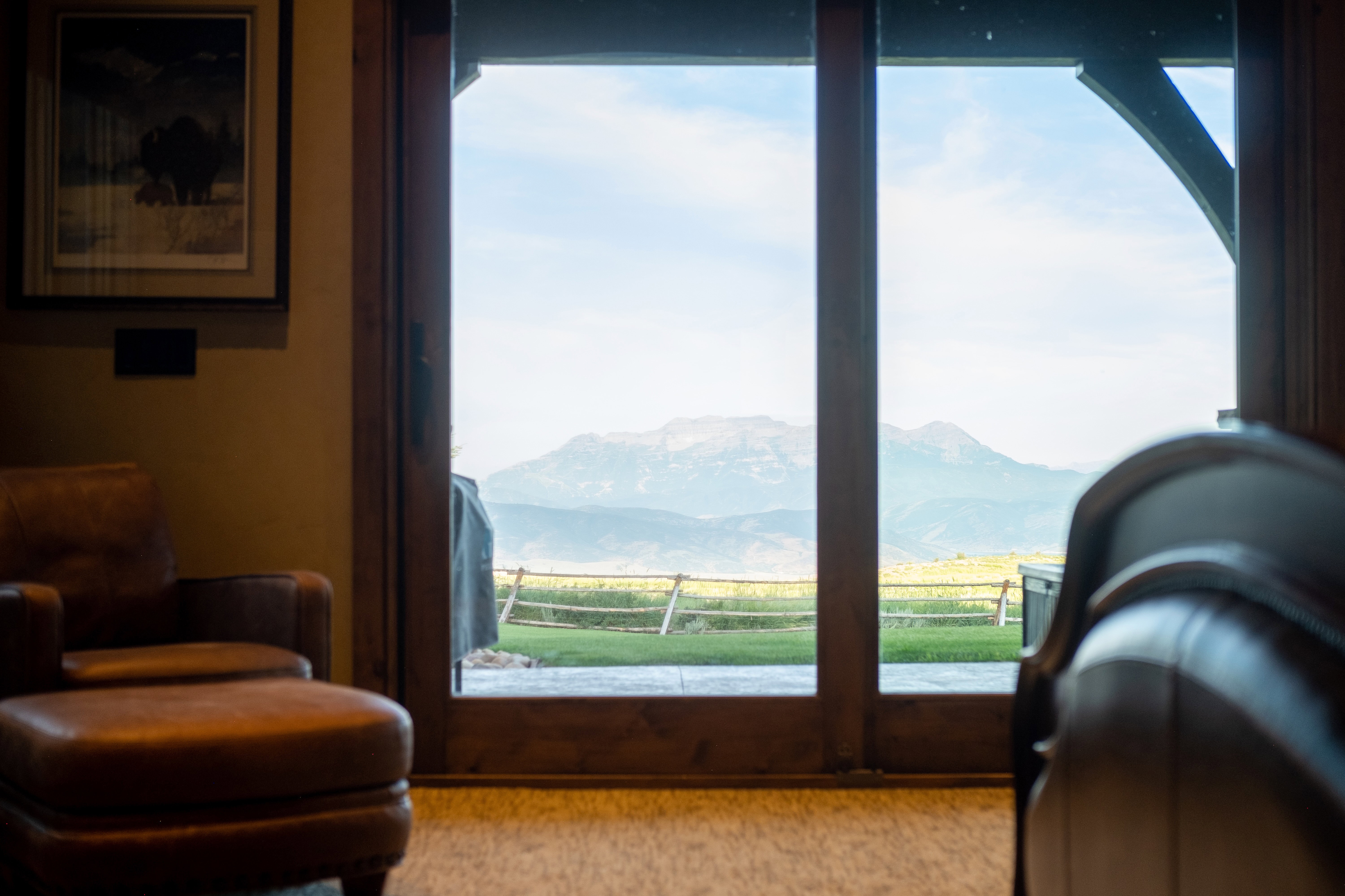 Living area with a mountain view