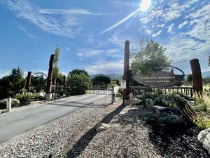 Private entry gate into community