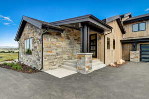 View of front facade with a garage