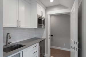 Kitchenette above garage