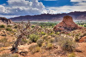 Photo 2 of 2162  NAVAJO HEIGHTS