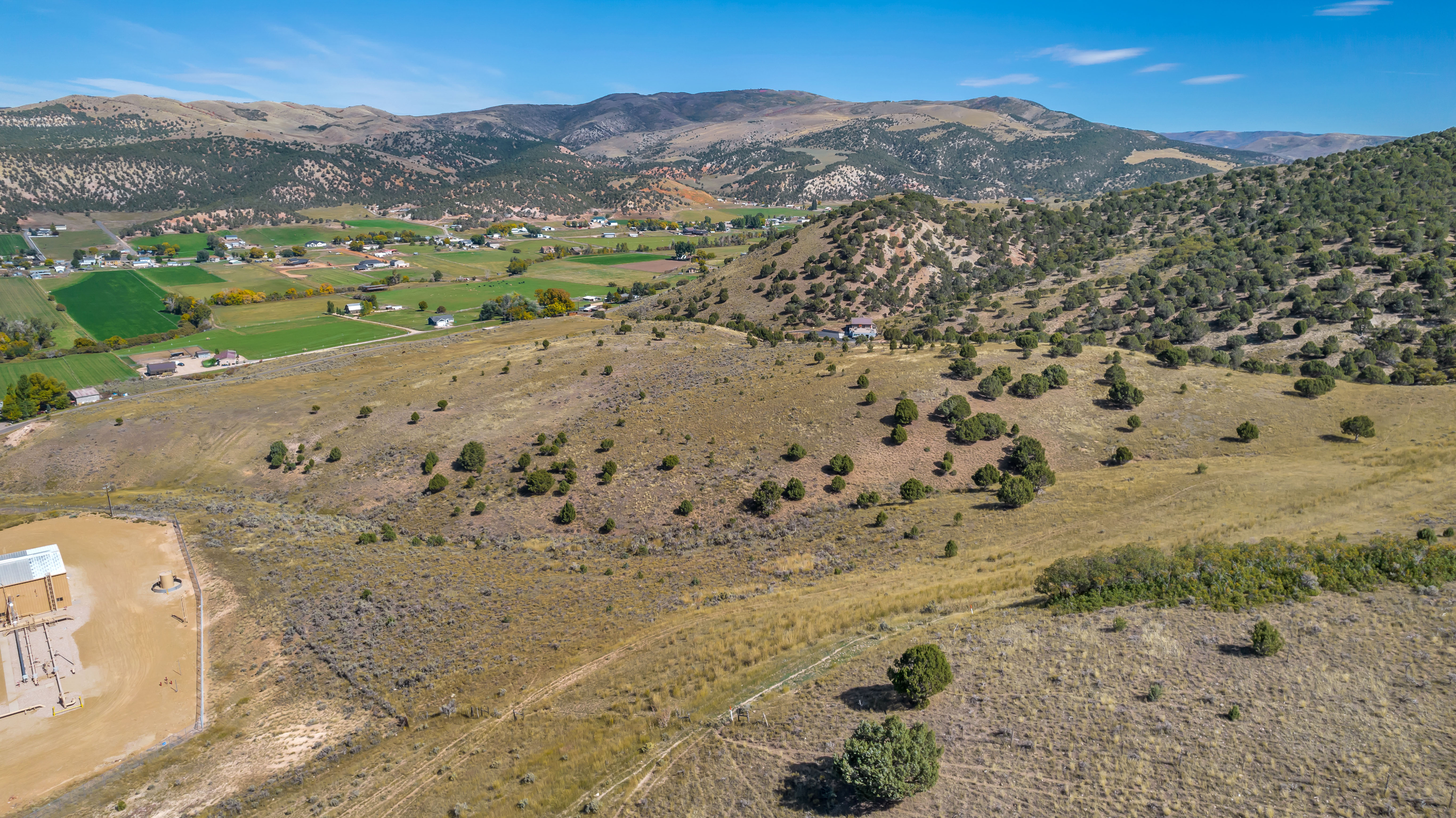 View of mountain feature