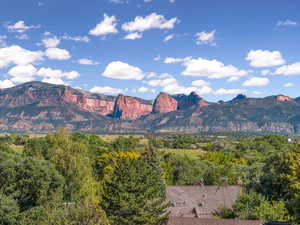 View of mountain feature