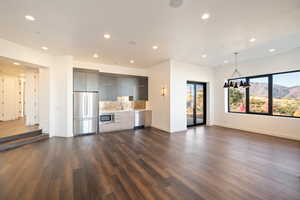 Wet bar kitchen area