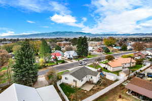 Drone / aerial view featuring a mountain view