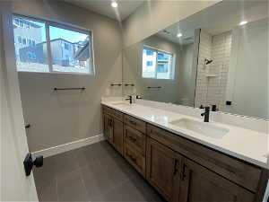 Second Bathroom/ Dual Sinks Large Vanity