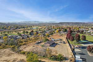 Bird's eye view featuring a mountain view