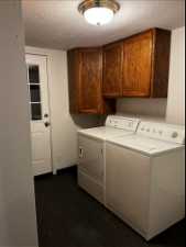 washer/dryer INCLUDED!