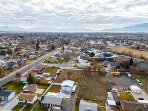 Bird's eye view with a mountain view