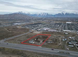 Aerial view with a mountain view