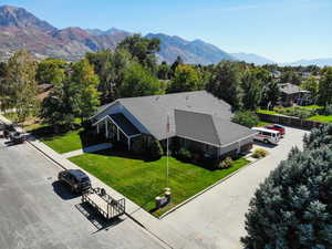 Bird's eye view featuring a mountain view