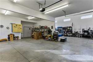 Outbuilding Garage Workshop ,with climate control