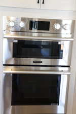 Details featuring double oven