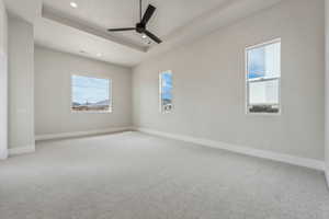 Huge master with sitting area