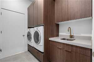 Huge laundry with perfect location in home