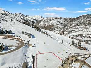 steps to world-class snow at the Canyon's resort