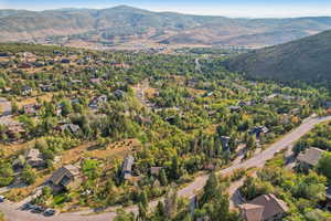 Drone / aerial view featuring a mountain view