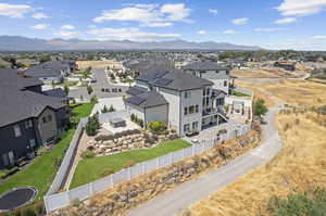 Bird's eye view with a mountain view