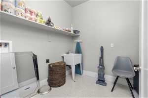 2nd laundry room
