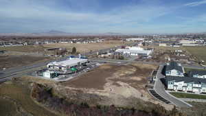 Aerial view with a mountain view