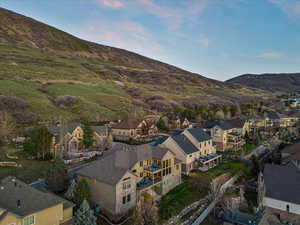 Birds eye view of property featuring a mountain view