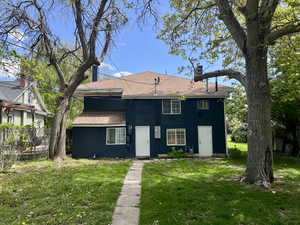 View of the back facade from the parking area.