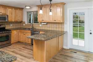 Granite is popular because of durability, heat resistance, scratch resistance, natural beauty and easy to clean.  Of course, granite also adds value. Everyone who doesn't have grandite wishes they had granite!