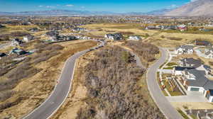 Bird's eye view with a mountain view