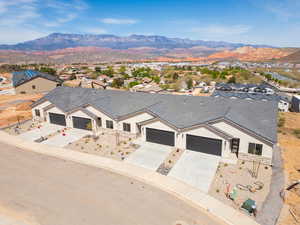 Aerial view with a residential view and a mountain view