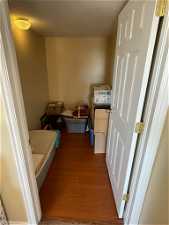 LARGE STORAGE SPACE OFF FAMILY ROOM!!