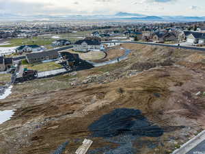 Bird's eye view with a mountain view