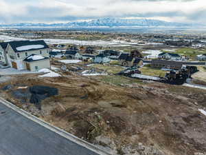 Drone / aerial view featuring a mountain view