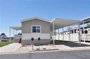 View of manufactured / mobile home