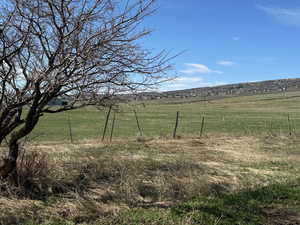 View of yard featuring view to southwest