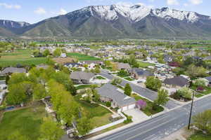 Bird's eye view with a mountain view