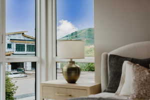 Sitting room with a mountain view