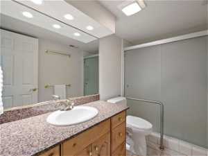 Bathroom shared by two bedrooms
