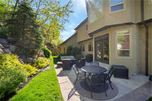 View of patio / terrace with outdoor lounge area