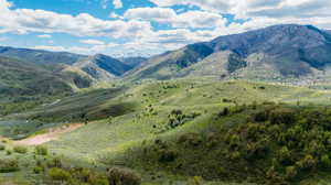 View of mountain feature