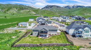 Aerial view with a mountain view