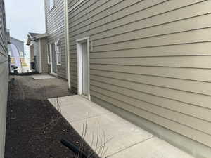 Side courtyard and door to garage