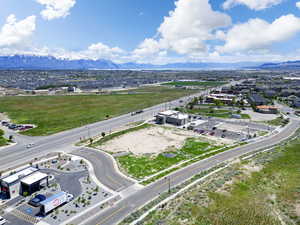 Aerial view with a mountain view