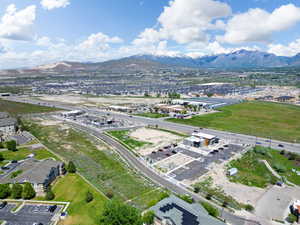 Drone / aerial view featuring a mountain view