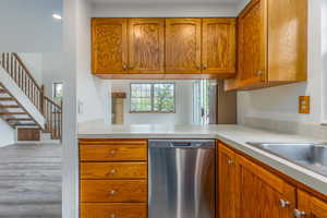 Photo 5 of 874  SCHNEITTER CIR #1