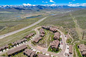 Bird's eye view with a mountain view