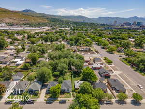 Bird's eye view featuring a mountain view