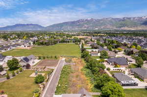 Aerial view with a mountain view